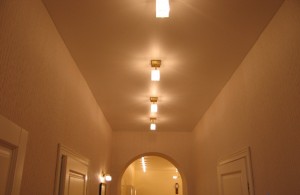 Подвесные потолки в коридоре